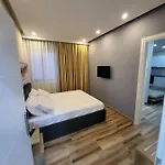 Delmar Apartment Golem (Tirana)