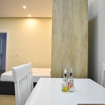 Delmar Apartamento Golem (Tirana)