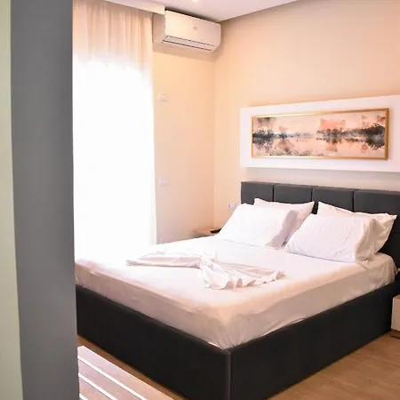 Delmar Apartment