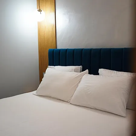 Delmar Apartment Golem (Tirana)