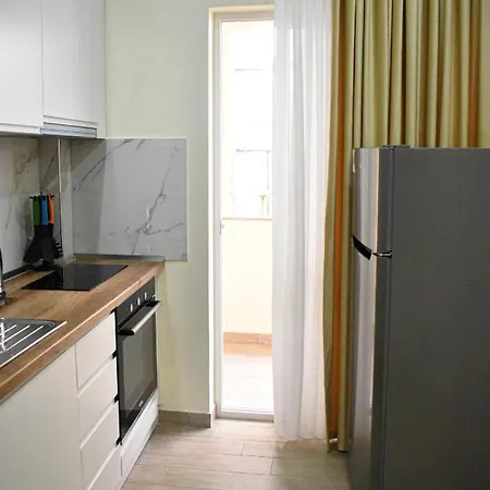 Apartament Delmar *