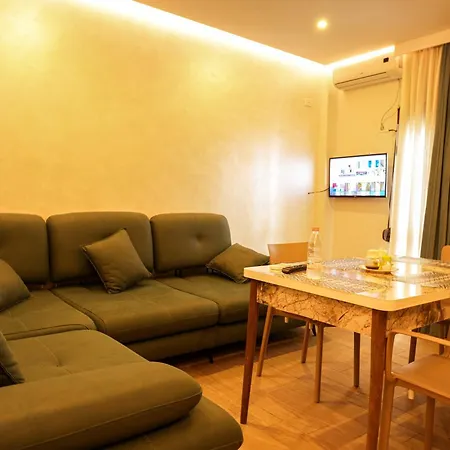 Delmar * Golem (Tirana)